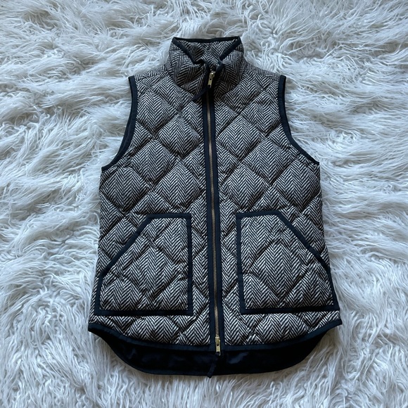 J. Crew Cream Black Herringbone Down Puffy‎ Quilted Vest - Picture 6 of 10